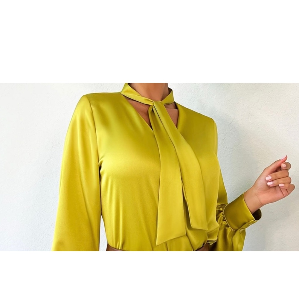 Chic Women's Tie-Neck Blouse in Mustard/Lime Greenish